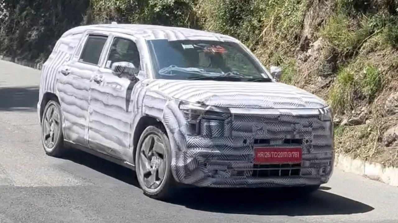 Upcoming 7-Seater EV: Maruti YMC Electric MPV Spied Testing – Specs & Launch