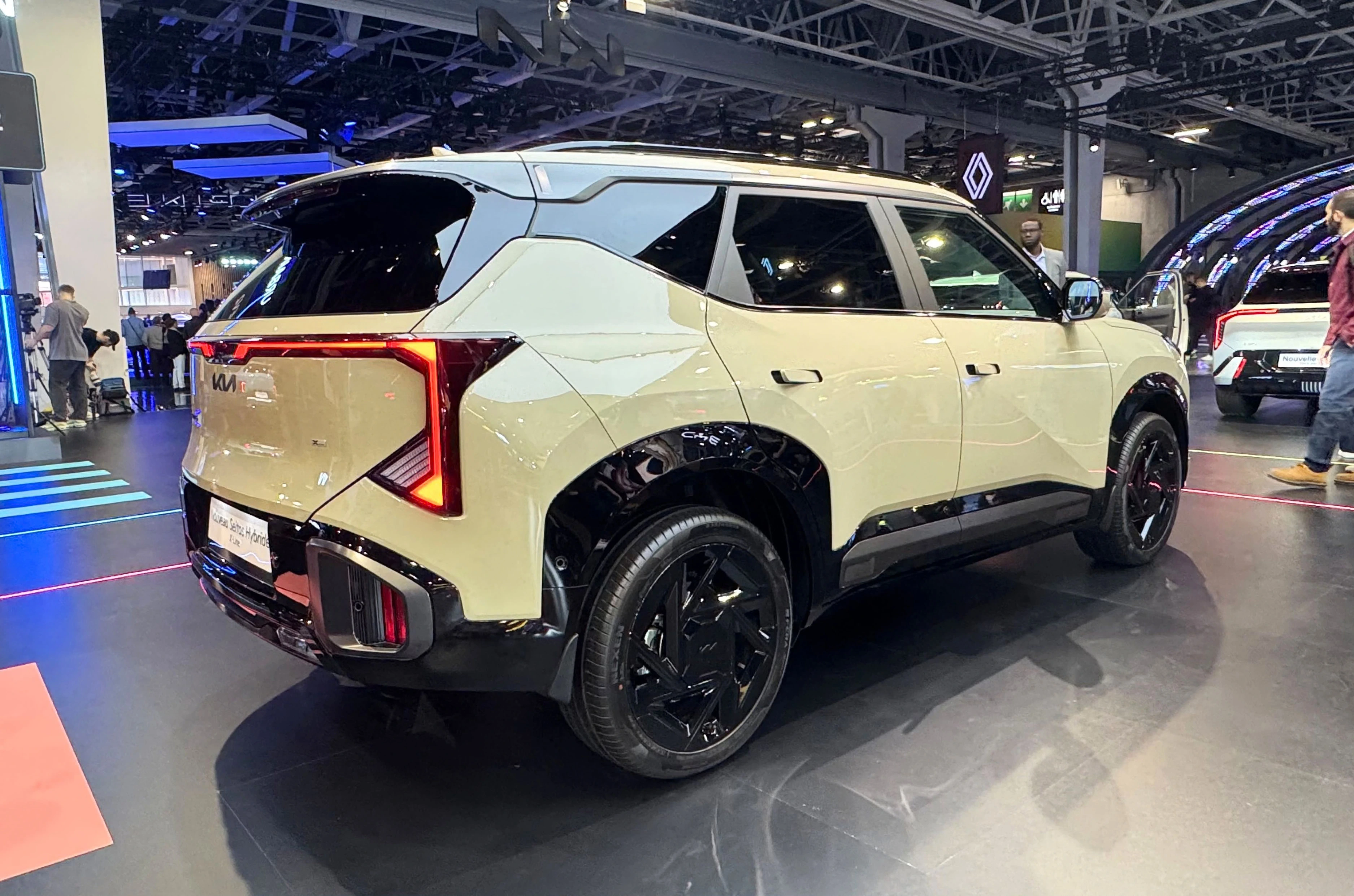 Kia Seltos Hybrid 2026 Unveiled: Paris Motor Show Debut & India Launch Timeline 
