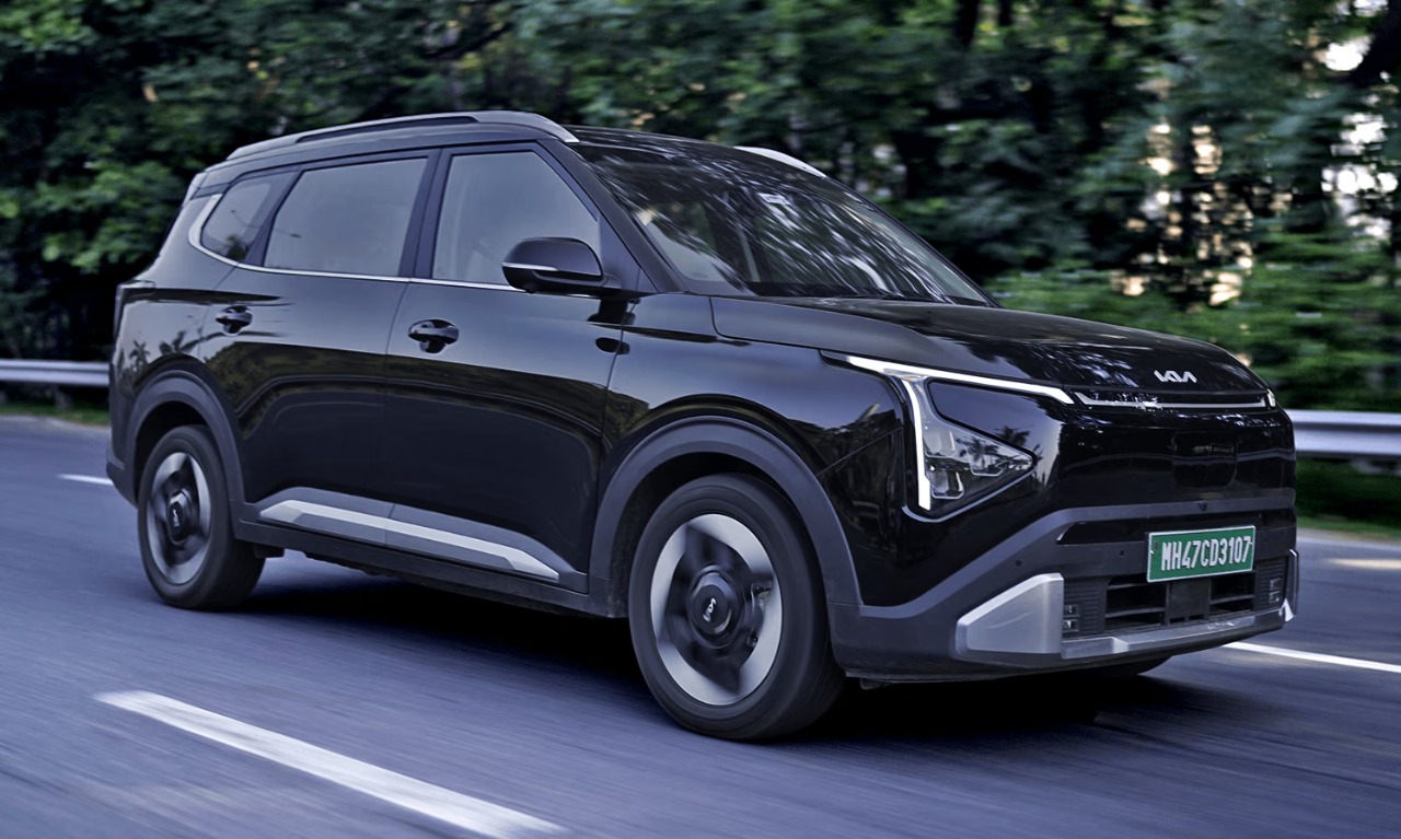 The Kia Carens Clavis EV now comes with a 15-year unlimited Km warranty.