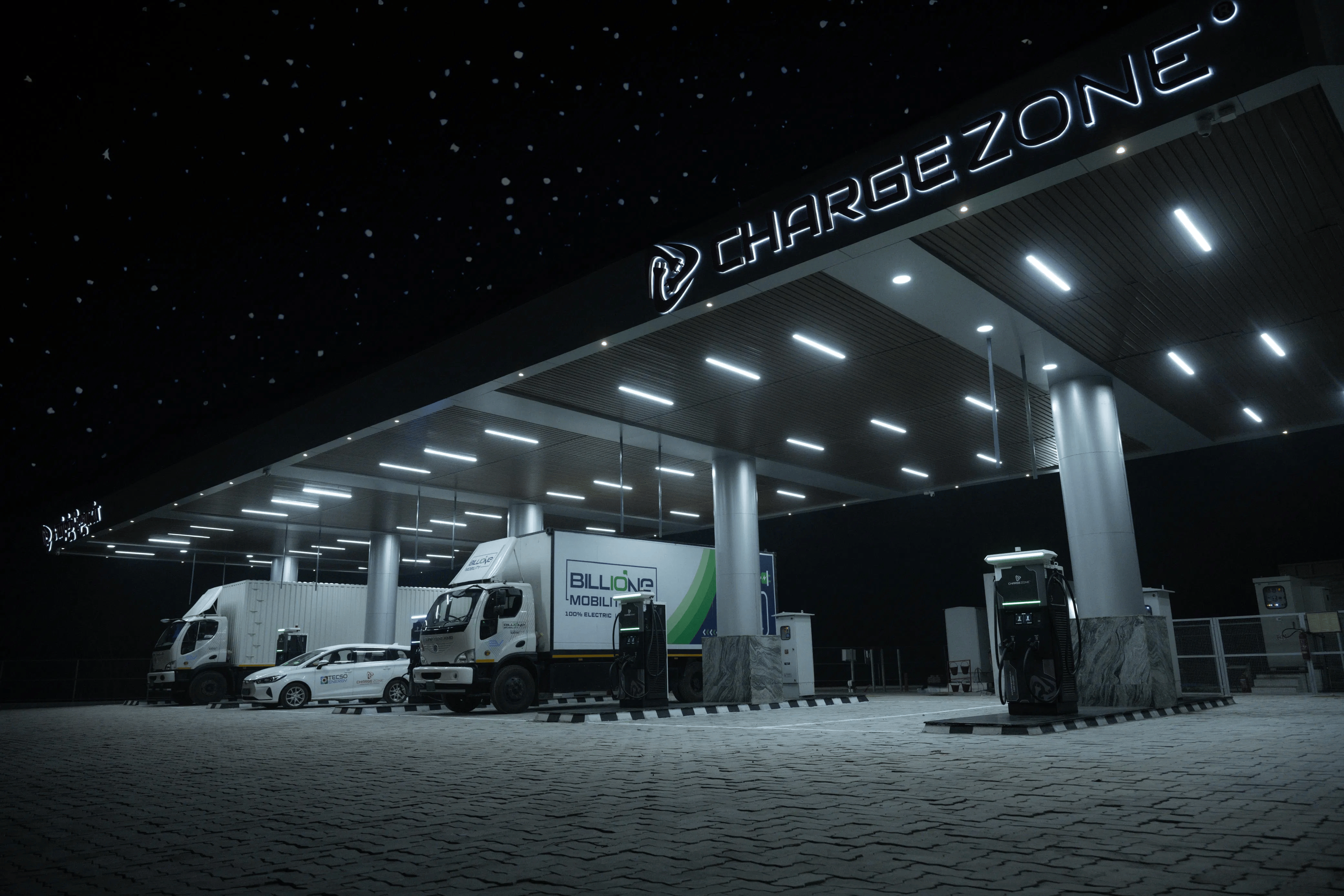 CHARGEZONE Finalizes Extended Charging Agreements for Electric Vehicle Fleets.