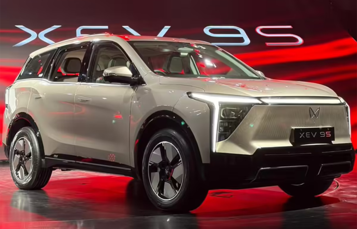 Mahindra XEV 9S introduced with 679 Km of Range and three battery-pack options. Featured Image